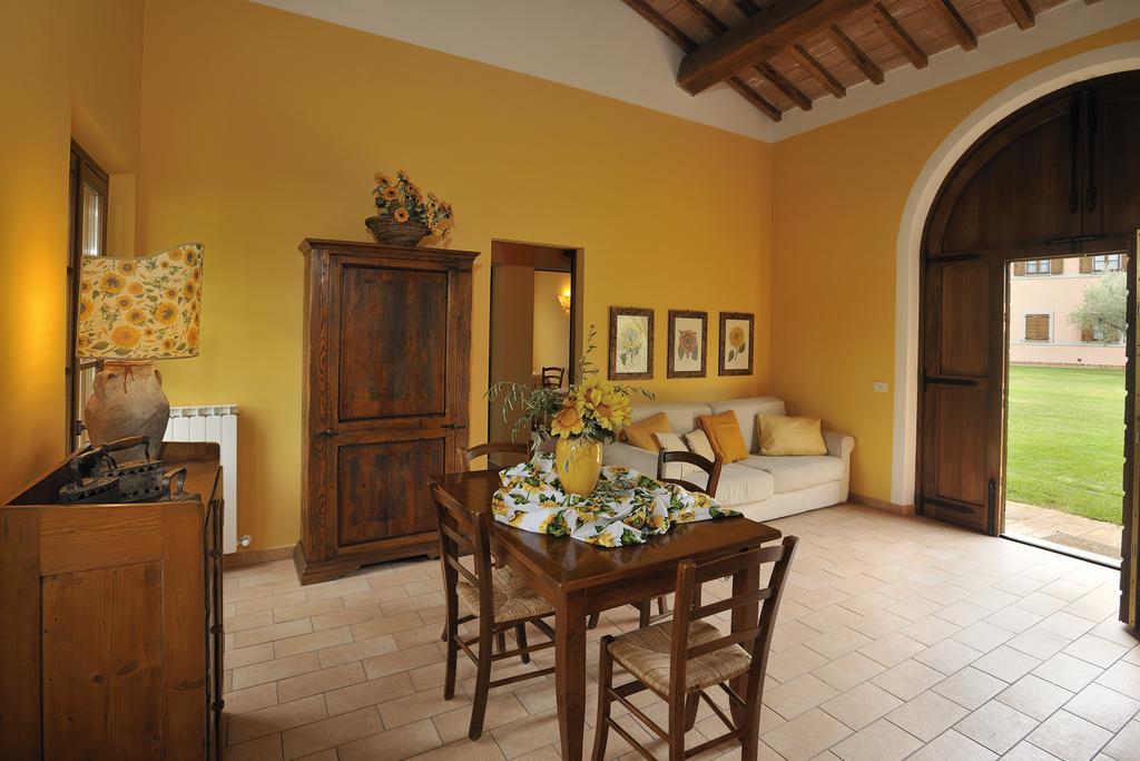 Agriturismo Il Corniolo Cenerente Luaran gambar